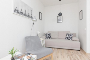 Metro Kabaty Lovely Studio Apartment by Noclegi Renters